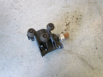 2005 Land Rover LR3 Air Suspension Transfer Relief Valve